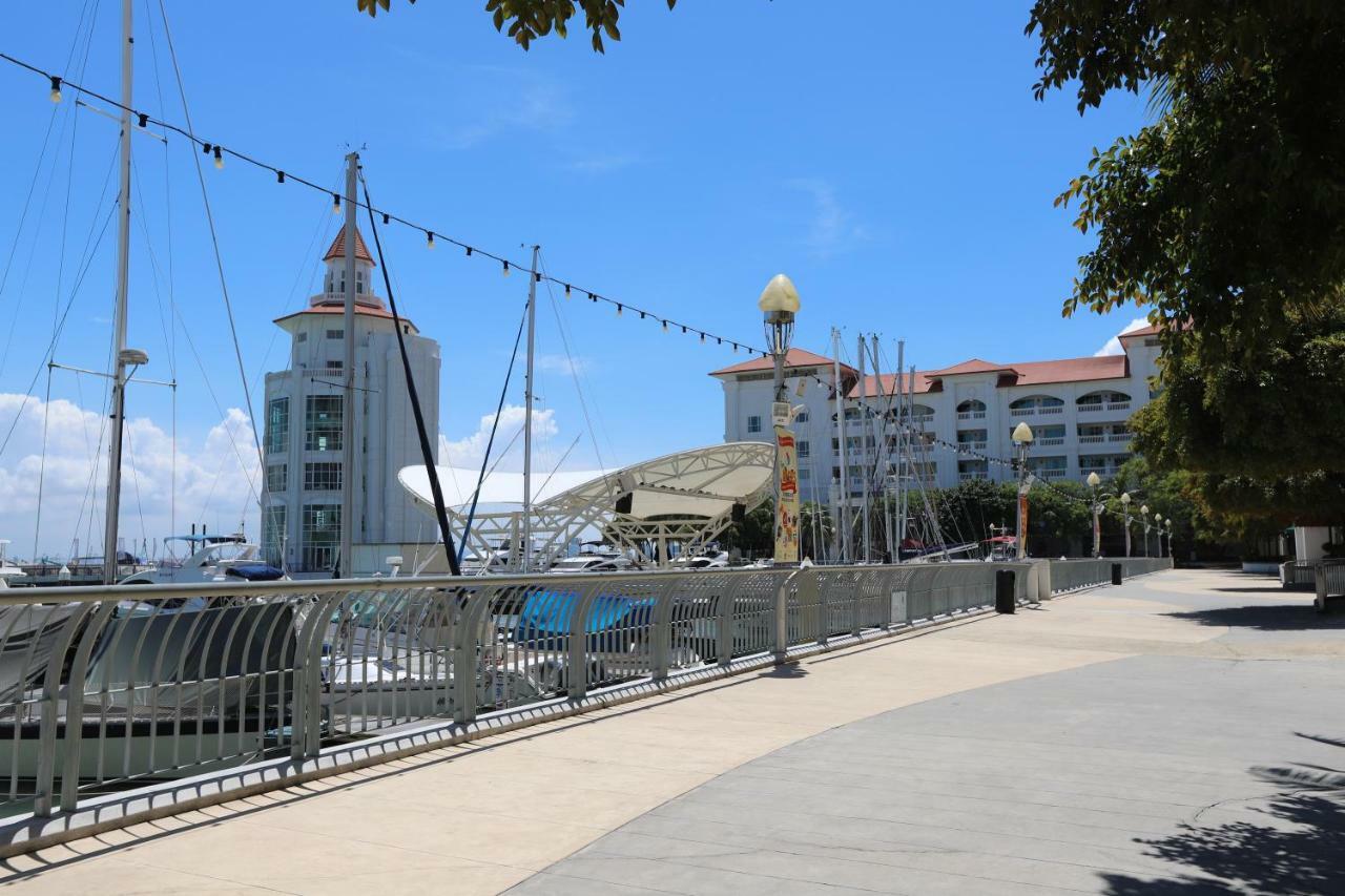 Apartamento The Straits Quay Marina By Messina Clive George Town Exterior foto