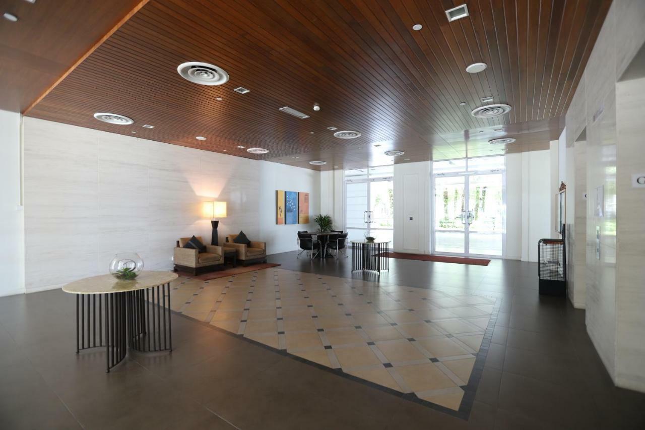 Apartamento The Straits Quay Marina By Messina Clive George Town Exterior foto