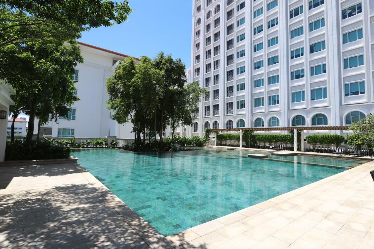 Apartamento The Straits Quay Marina By Messina Clive George Town Exterior foto
